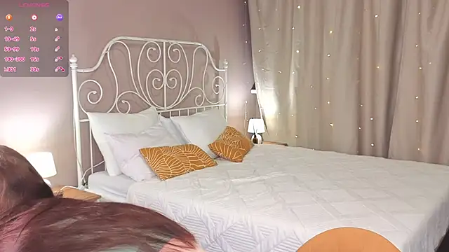 Snapshot of Miss___Eva chatting on October 8, 12:08 am Miss Eva online show from October 8, 12:08 am