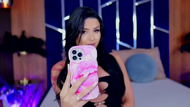 Snapshot of KylieKroftt chatting on December 19, 9:44 pm KylieKroftt online show from December 19, 9:44 pm