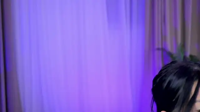 Snapshot of KylieKroftt chatting on January 13, 10:04 pm KylieKroftt online show from January 13, 10:04 pm