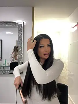 Snapshot of KylieKroftt chatting on February 22, 7:23 pm KylieKroftt online show from February 22, 7:23 pm