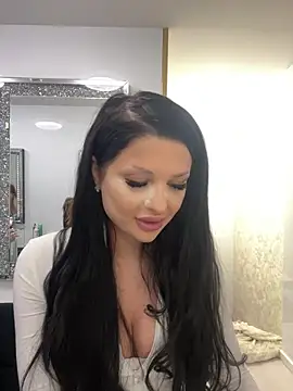 Snapshot of KylieKroftt chatting on February 23, 7:11 pm KylieKroftt online show from February 23, 7:11 pm