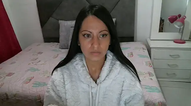 Snapshot of Taylormegan chatting on February 18, 8:14 pm Taylormegan online show from February 18, 8:14 pm