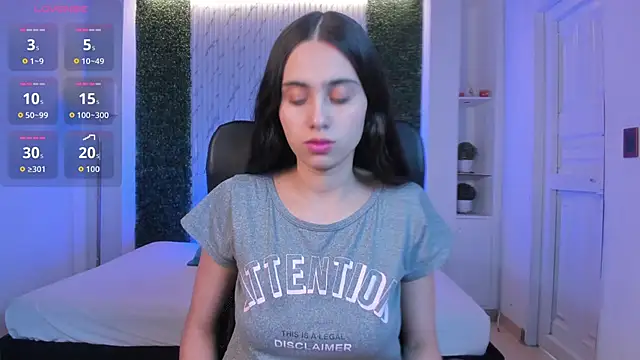 sofiapalacioss online show from October 5, 11:52 am