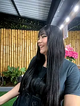 Snapshot of jasmincollin_ chatting on November 4, 1:05 am jasmincollin online show from November 4, 1:05 am