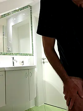 Oldmenhot66 online show from September 25, 4:49 am