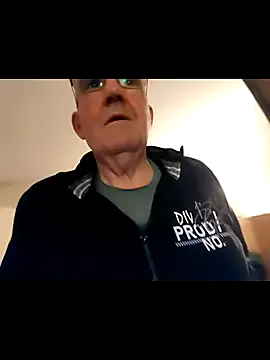 Oldmenhot66 online show from November 12, 6:08 pm