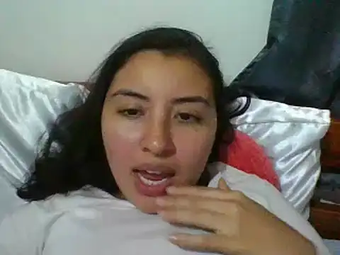 Snapshot of _Romilly_ chatting on November 8, 2:45 am Romilly online show from November 8, 2:45 am