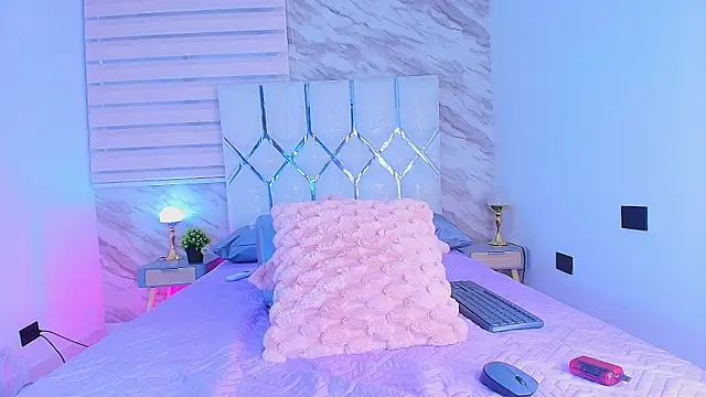 collet 1 online show from November 14, 12:04 pm