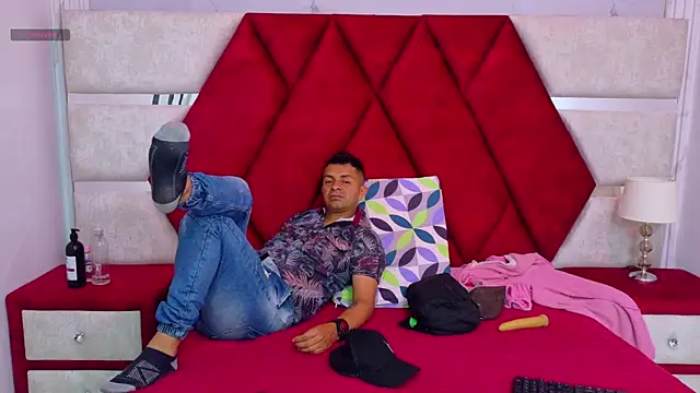 Snapshot of Kity_spiderr chatting on October 28, 12:30 pm Kity spiderr online show from October 28, 12:30 pm