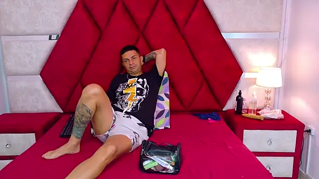 Snapshot of Kity_spiderr chatting on November 29, 12:19 pm Kity spiderr online show from November 29, 12:19 pm