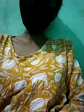 Snapshot of Pooja_cute chatting on October 16, 3:35 pm Pooja cute online show from October 16, 3:35 pm