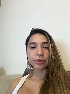 ItalianGirl online show from November 20, 10:20 pm