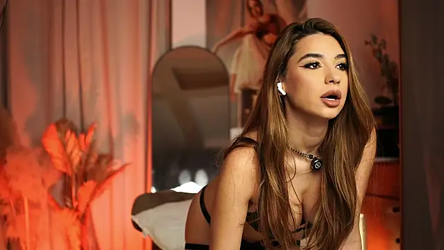 ItalianGirl online show from March 11, 8:48 pm