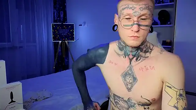 c10h15on1 online show from February 13, 6:53 am