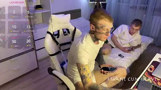 c10h15on1 online show from February 21, 4:02 am