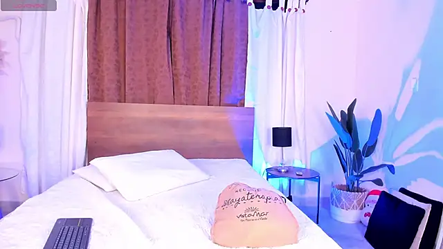 ViolettGomez 93 online show from April 19, 5:07 am