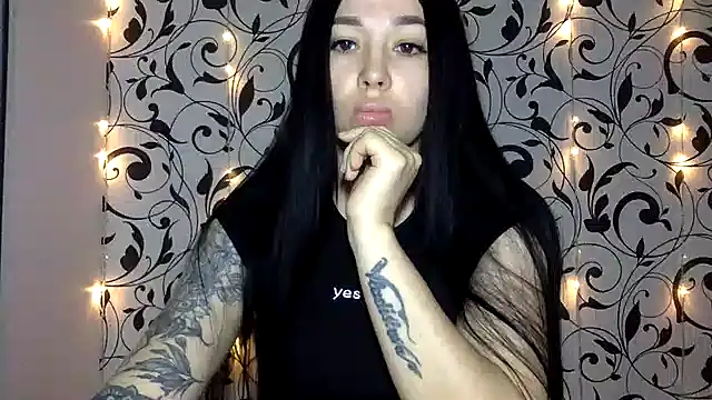 Ivelaa online show from November 3, 11:44 am