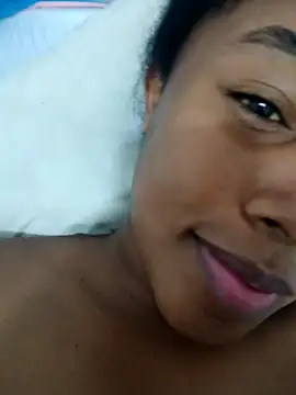 Snapshot of MoniqueMulberry chatting on November 12, 9:53 am MoniqueMulberry online show from November 12, 9:53 am