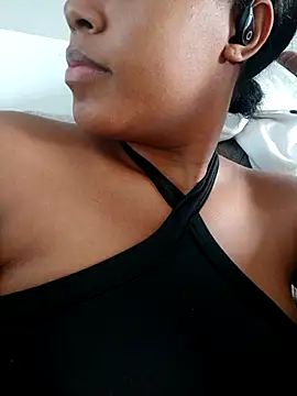 Snapshot of MoniqueMulberry chatting on November 18, 7:07 pm MoniqueMulberry online show from November 18, 7:07 pm