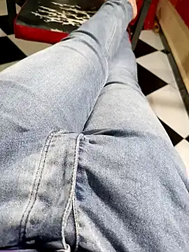 anis3g4 online show from October 6, 7:00 pm