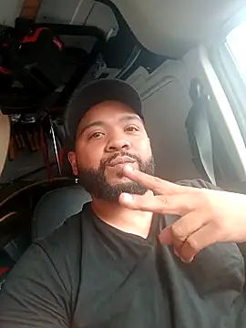 Snapshot of tripping385 chatting on September 17, 12:23 am tripping385 online show from September 17, 12:23 am