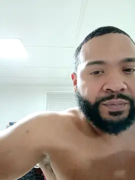 Snapshot of tripping385 chatting on October 24, 3:25 am tripping385 online show from October 24, 3:25 am