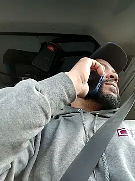 Snapshot of tripping385 chatting on October 25, 5:19 pm tripping385 online show from October 25, 5:19 pm