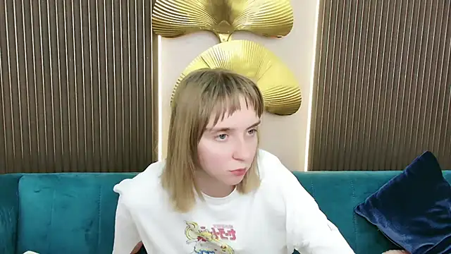 Snapshot of Beverly_Gomes chatting on September 24, 7:23 am Beverly Gomes online show from September 24, 7:23 am