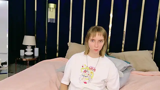 Snapshot of Beverly_Gomes chatting on September 24, 7:50 pm Beverly Gomes online show from September 24, 7:50 pm