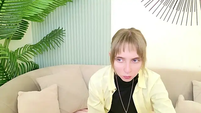 Snapshot of Beverly_Gomes chatting on September 26, 5:44 am Beverly Gomes online show from September 26, 5:44 am