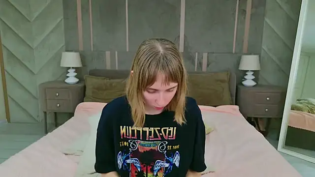 Snapshot of Beverly_Gomes chatting on October 12, 5:50 am Beverly Gomes online show from October 12, 5:50 am