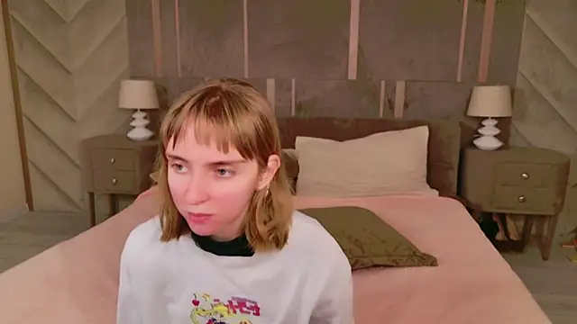 Snapshot of Beverly_Gomes chatting on October 14, 5:41 am Beverly Gomes online show from October 14, 5:41 am