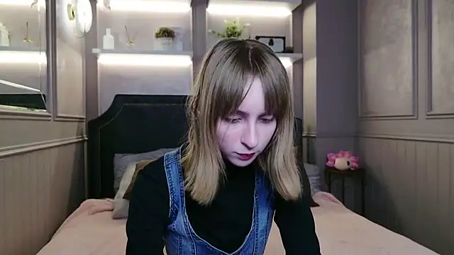 Snapshot of Beverly_Gomes chatting on November 6, 3:46 pm Beverly Gomes online show from November 6, 3:46 pm