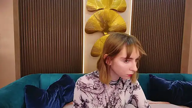 Snapshot of Beverly_Gomes chatting on December 1, 3:28 pm Beverly Gomes online show from December 1, 3:28 pm