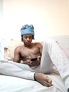 DarkSkinStroker online show from February 27, 6:52 pm