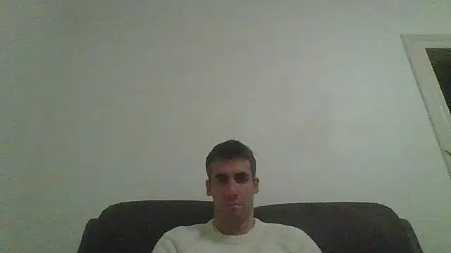 Snapshot of JulioIsHere4you chatting on November 7, 8:20 pm JulioIsHere4you online show from November 7, 8:20 pm