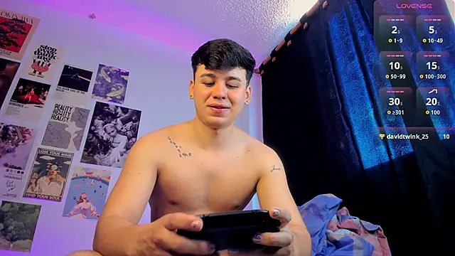 Snapshot of Gingertwink_n chatting on November 30, 4:33 pm Gingertwink n online show from November 30, 4:33 pm