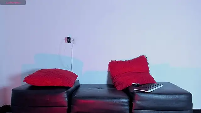 Snapshot of Dark_chanel chatting on November 21, 3:38 am Dark chanel online show from November 21, 3:38 am