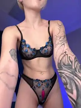 Elven Elfie online show from November 1, 5:09 am