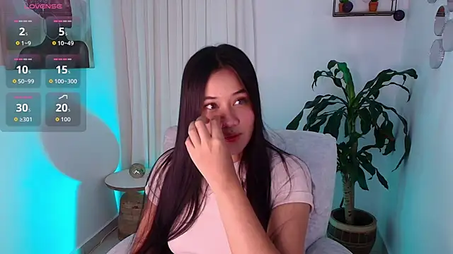 Snapshot of AlisxxnFx chatting on November 7, 3:17 am AlisxxnFx online show from November 7, 3:17 am