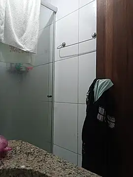 Snapshot of ApenasLys chatting on December 4, 11:35 pm ApenasLys online show from December 4, 11:35 pm