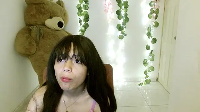 EIVIY1609 online show from October 1, 1:39 pm