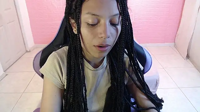 EIVIY1609 online show from November 29, 1:47 pm