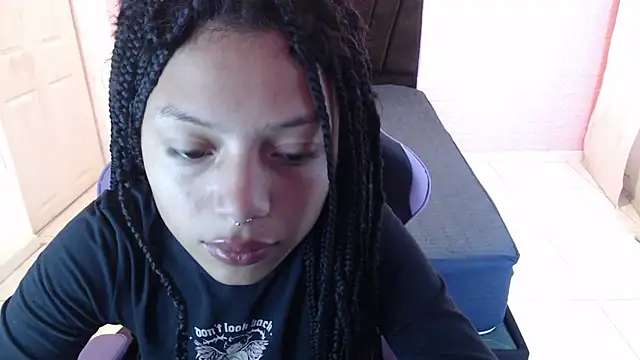 EIVIY1609 online show from December 5, 1:31 pm