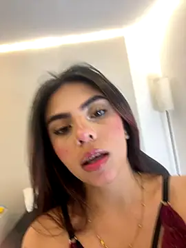 Snapshot of violerr_01 chatting on September 23, 8:34 pm violerr 01 online show from September 23, 8:34 pm
