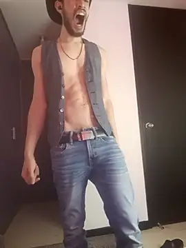 Snapshot of Dante_dm chatting on October 28, 4:09 pm Dante dm online show from October 28, 4:09 pm