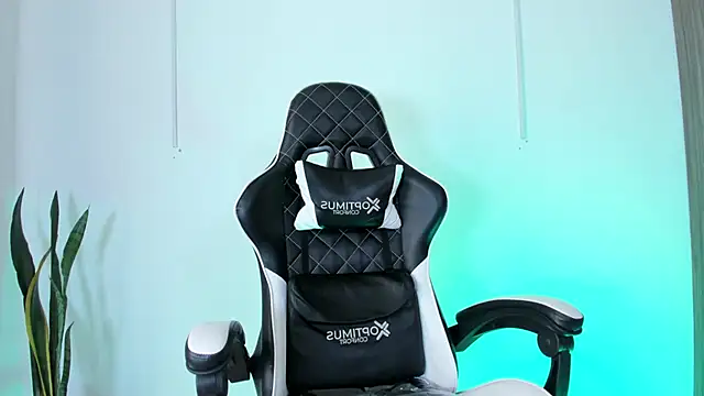 Nickyblazze  online show from September 14, 5:01 pm