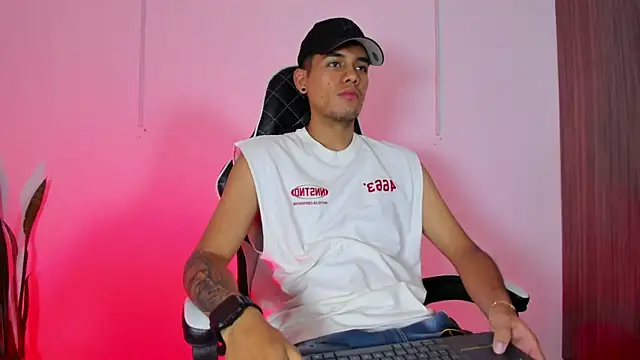 Nickyblazze  online show from October 12, 12:15 pm