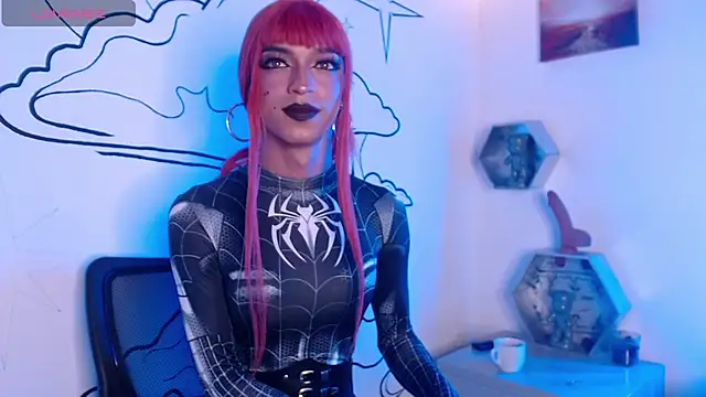 Trinity Knox online show from October 31, 4:19 pm