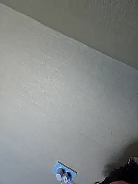 Snapshot of sklkeee05 chatting on December 18, 12:27 am sklkeee05 online show from December 18, 12:27 am